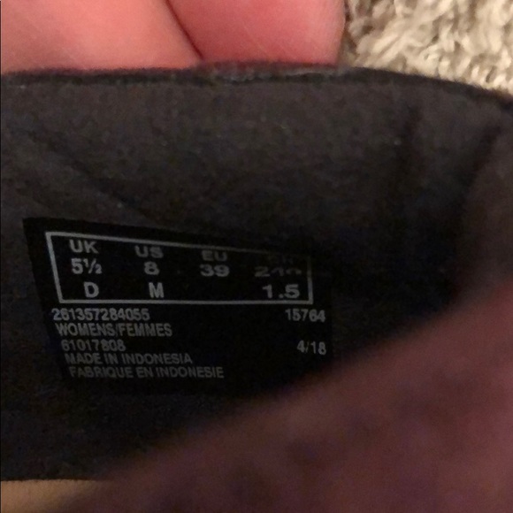 Clarks Unstructured Slip On Loafer - Picture 6 of 7